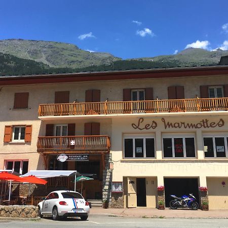 Chambres Avec Garage Motos Lanslebourg-Mont-Cenis Buitenkant foto