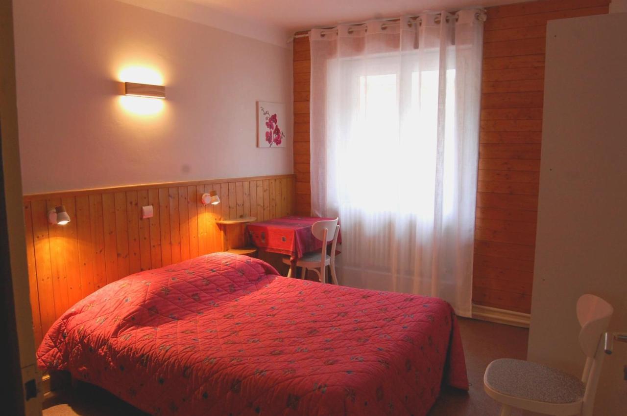 Chambres Avec Garage Motos Lanslebourg-Mont-Cenis Buitenkant foto